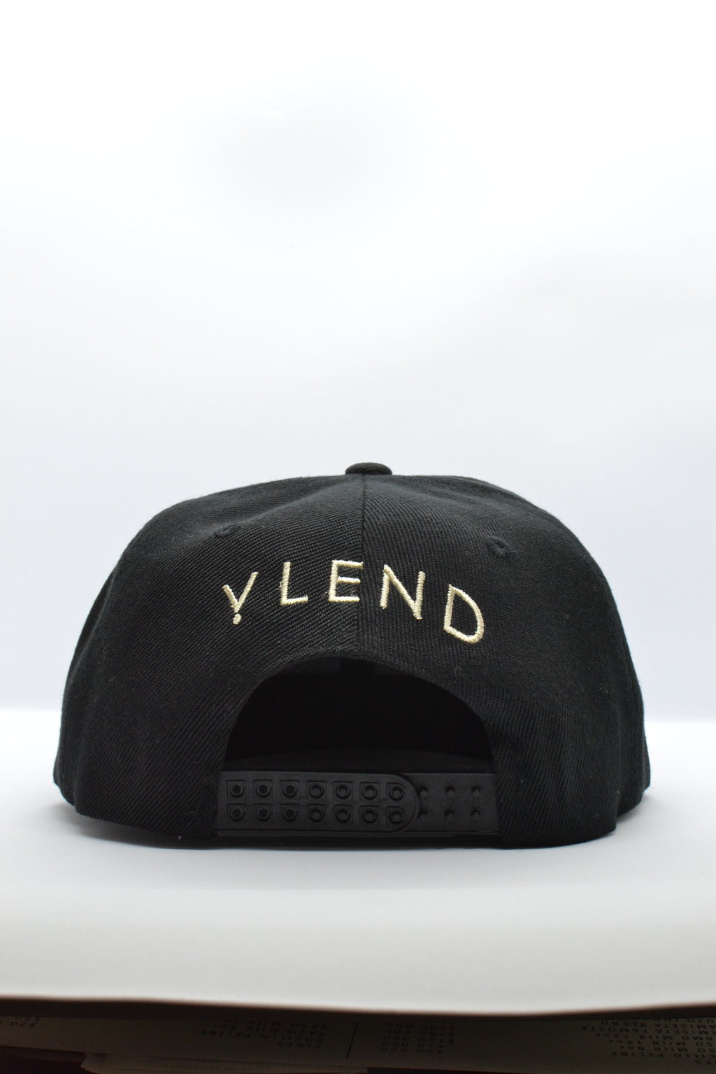 GORRA PLANA NEGRA